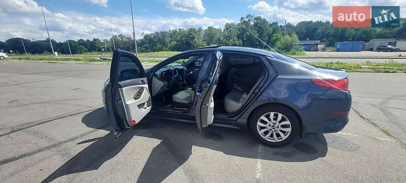 Седан Kia Optima 2014 в Киеве