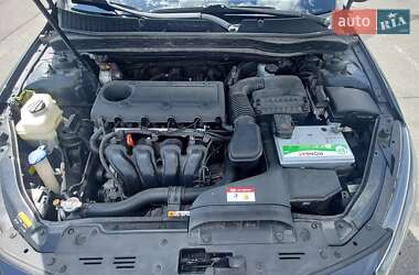 Седан Kia Optima 2014 в Киеве