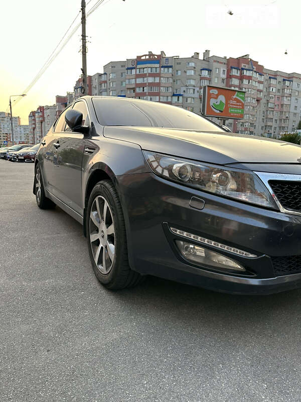 Седан Kia Optima 2012 в Виннице