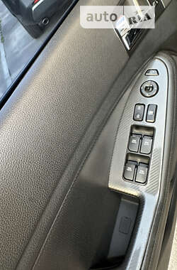 Седан Kia Optima 2012 в Виннице