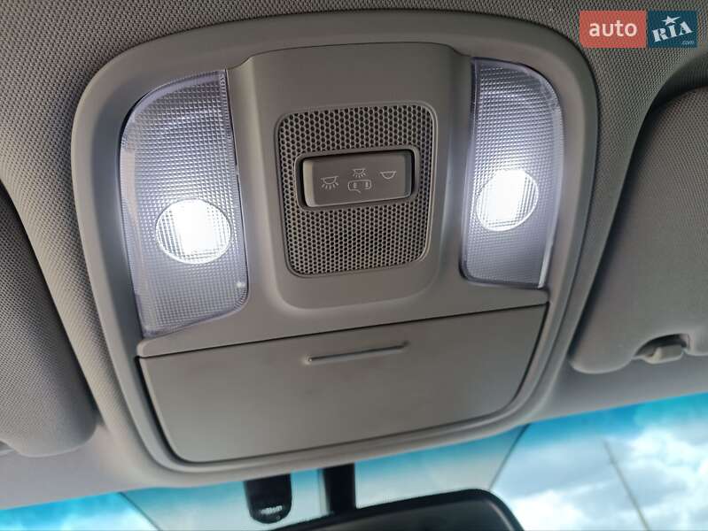 Седан Kia Optima 2017 в Ровно