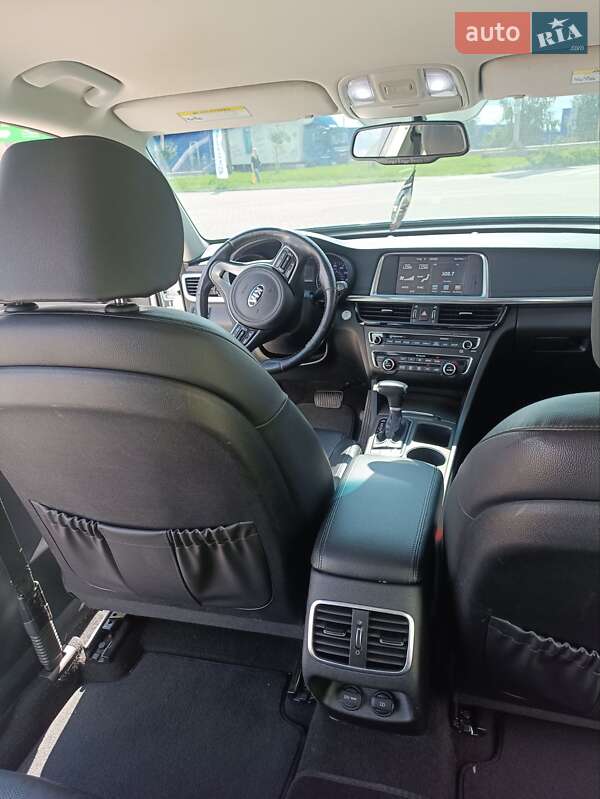 Седан Kia Optima 2017 в Ровно