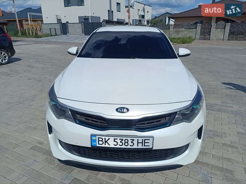 Седан Kia Optima 2017 в Ровно