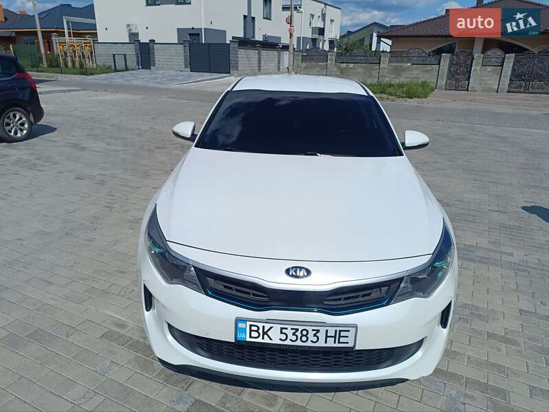 Седан Kia Optima 2017 в Ровно