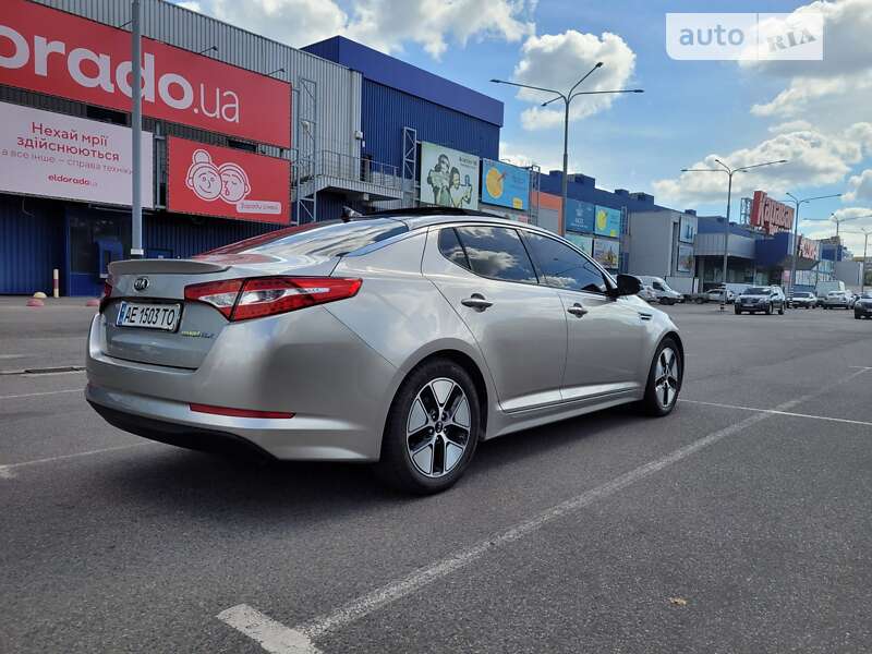 Седан Kia Optima 2013 в Днепре