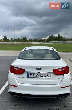 Седан Kia Optima 2014 в Львові