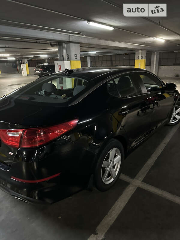 Седан Kia Optima 2015 в Львові