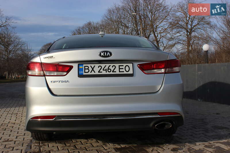 Седан Kia Optima 2017 в Дунаївцях