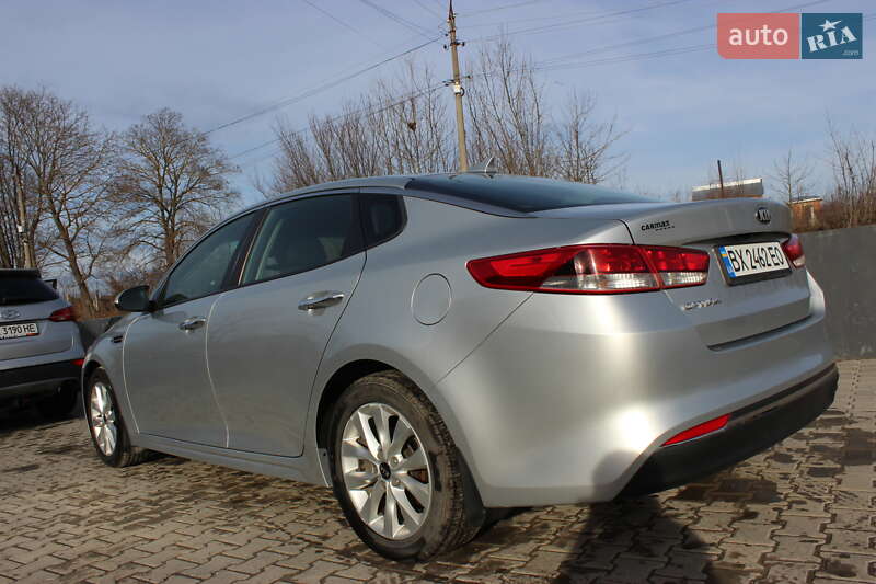 Седан Kia Optima 2017 в Дунаївцях