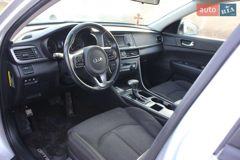 Седан Kia Optima 2017 в Дунаївцях