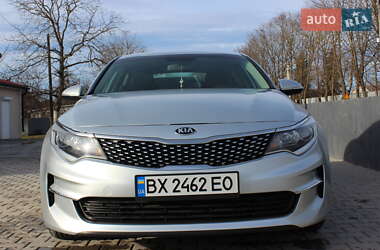 Седан Kia Optima 2017 в Дунаевцах