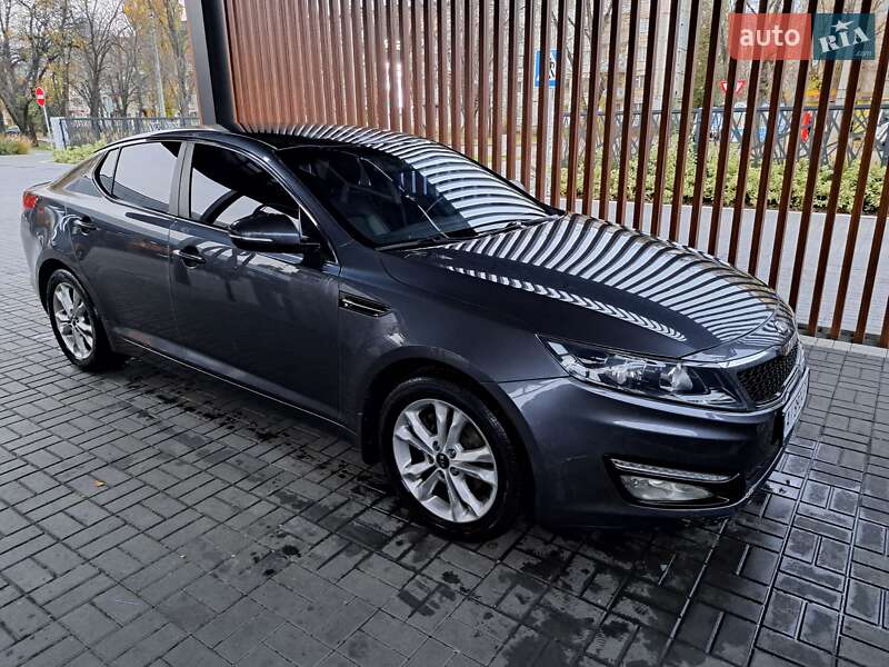 Седан Kia Optima 2013 в Черкассах