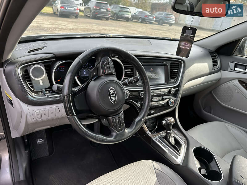 Седан Kia Optima 2014 в Рахове