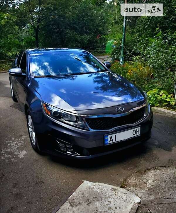 Седан Kia Optima 2011 в Украинке
