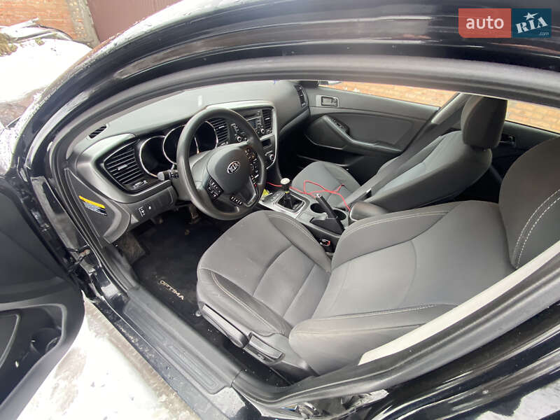 Седан Kia Optima 2013 в Виннице