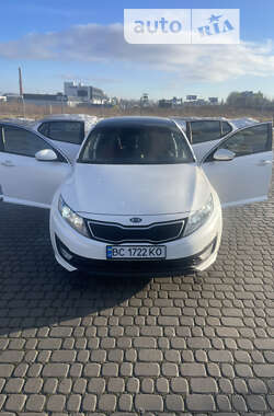 Седан Kia Optima 2011 в Львове