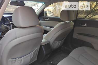 Седан Kia Optima 2016 в 