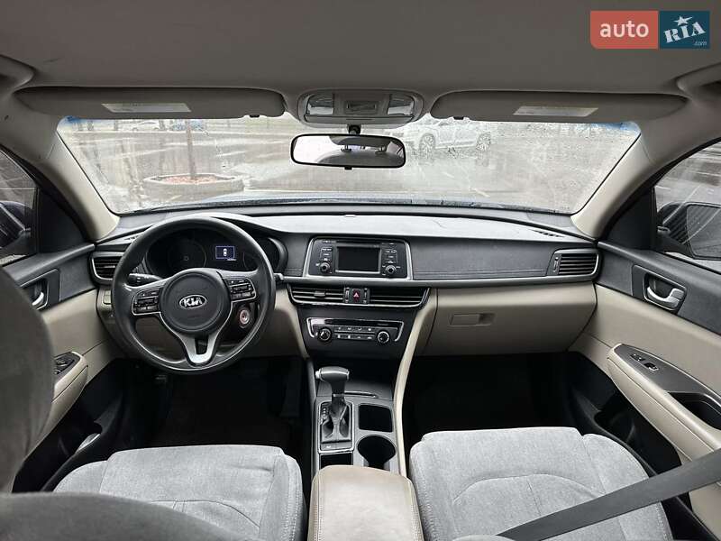 Седан Kia Optima 2015 в Киеве