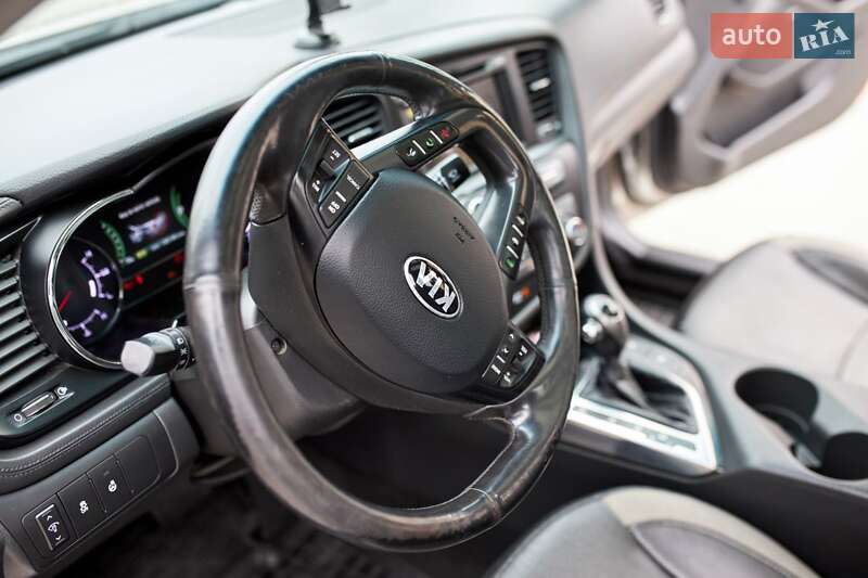 Седан Kia Optima 2013 в Киеве