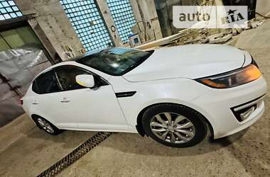 Седан Kia Optima 2014 в Ямполі