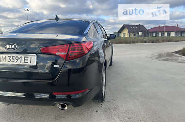 Седан Kia Optima 2013 в Коростене