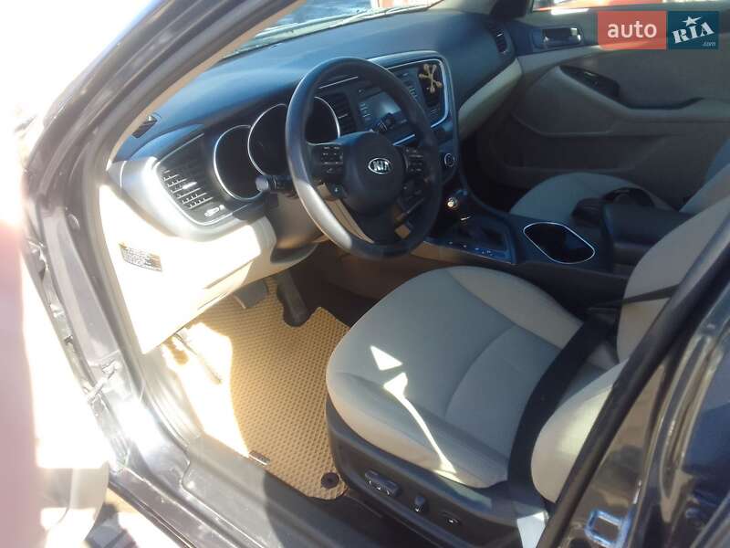 Седан Kia Optima 2015 в Изяславе