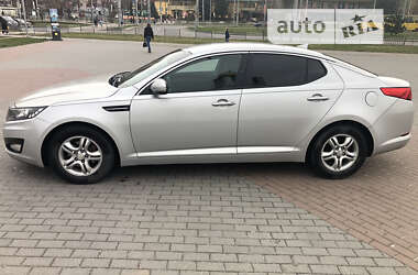 Седан Kia Optima 2013 в Львове