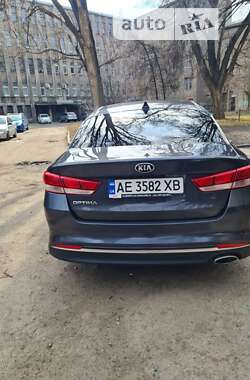 Седан Kia Optima 2017 в Днепре