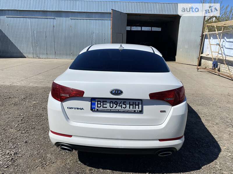 Седан Kia Optima 2010 в Мерефа