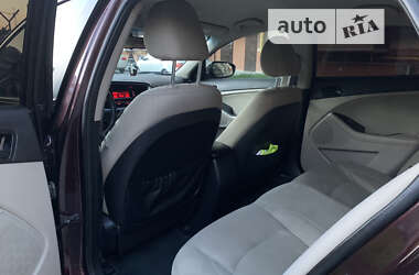 Седан Kia Optima 2015 в 