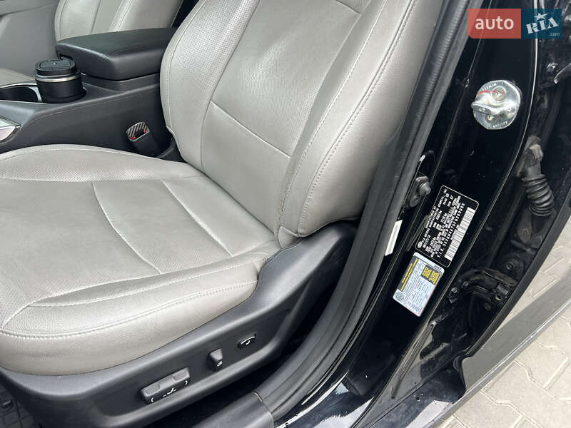 Седан Kia Optima 2014 в Киеве