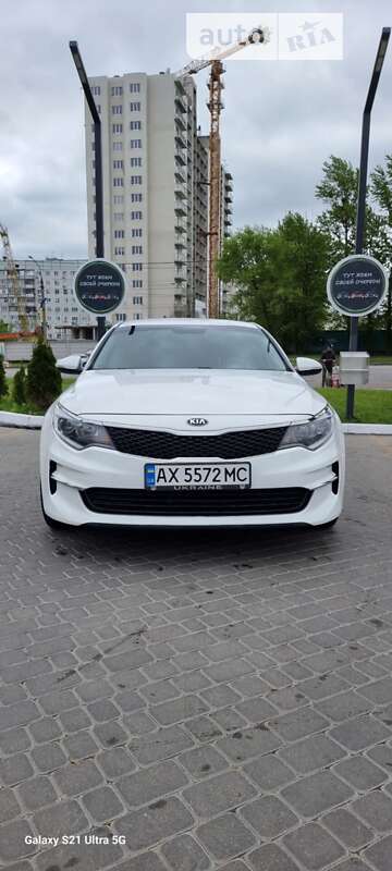 Седан Kia Optima 2016 в Харькове