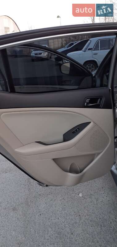 Седан Kia Optima 2014 в Харькове фото 8 Седан Kia Optima 2014 в Харькове