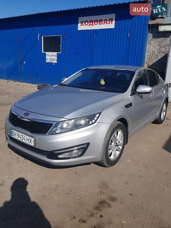 Седан Kia Optima 2011 в Одесі