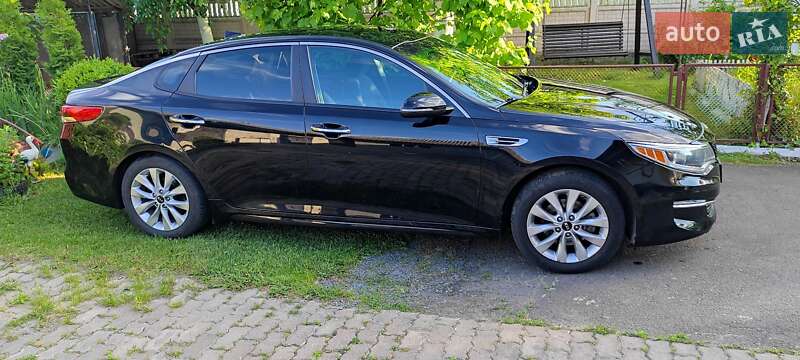 Седан Kia Optima 2016 в Ровно