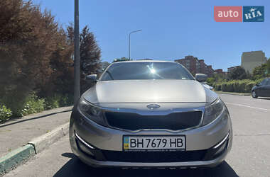Седан Kia Optima 2012 в 