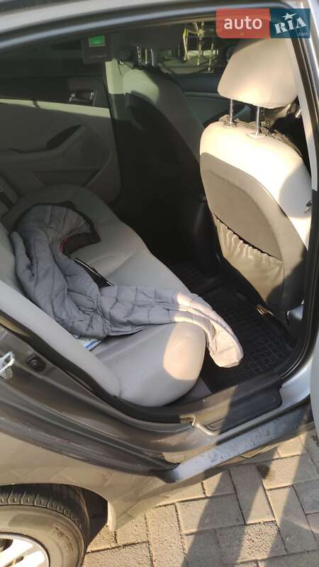 Седан Kia Optima 2013 в Рава-Русской фото 6 Седан Kia Optima 2013 в Рава-Русской