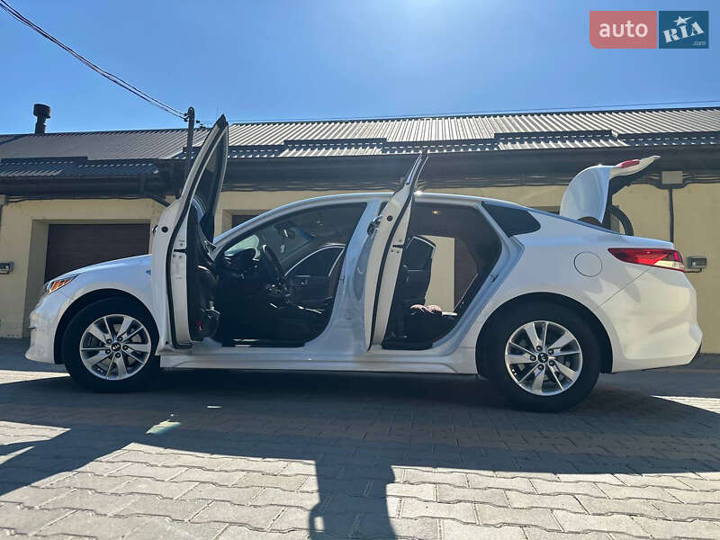 Седан Kia Optima 2016 в Измаиле
