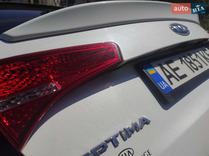 Седан Kia Optima 2013 в Днепре