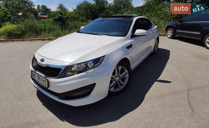 Седан Kia Optima 2013 в Днепре