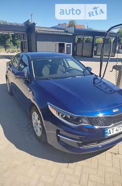 Седан Kia Optima 2016 в 