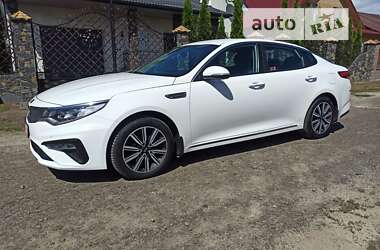 Седан Kia Optima 2019 в Луцке