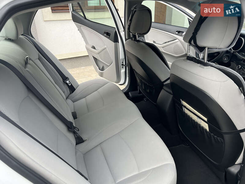 Седан Kia Optima 2014 в Луцьку