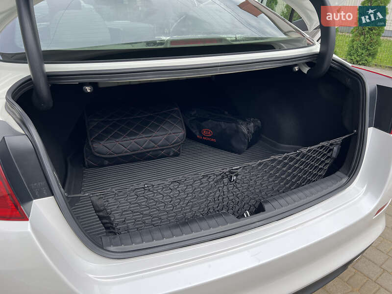 Седан Kia Optima 2014 в Луцьку