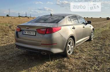 Седан Kia Optima 2015 в Здолбуніві