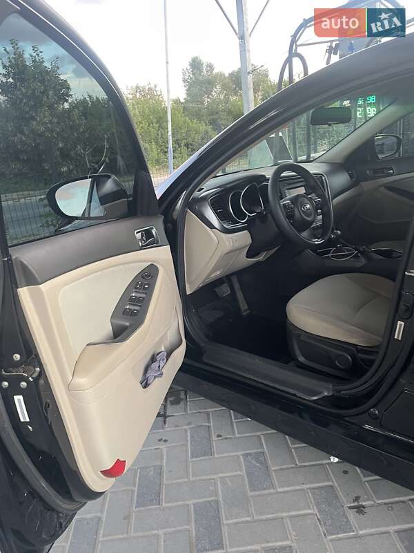 Седан Kia Optima 2014 в Полтаве