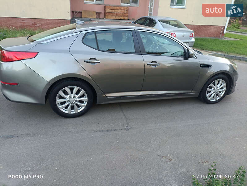 Седан Kia Optima 2014 в Житомире