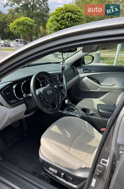 Седан Kia Optima 2013 в Виннице