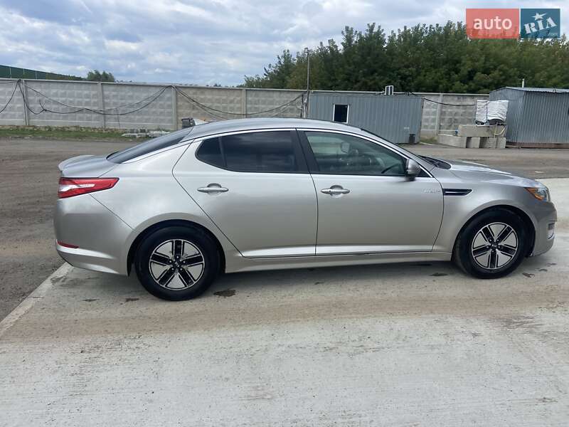 Седан Kia Optima 2013 в Киеве