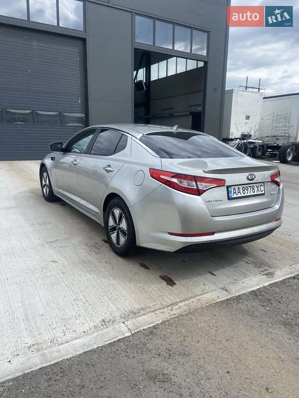 Седан Kia Optima 2013 в Киеве